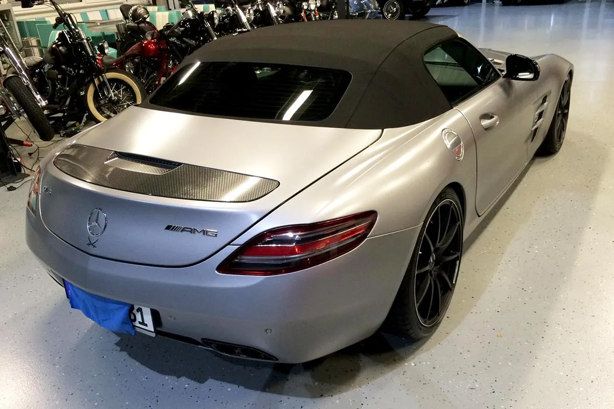 Beklebung eines Mercedes SLS AMG mit matter Steinschlagschutzfolie, Bild 4