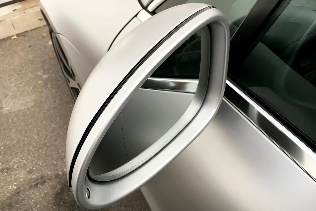 Carwrapping Porsche Macan Silber Matt von Oracal, Bild 8