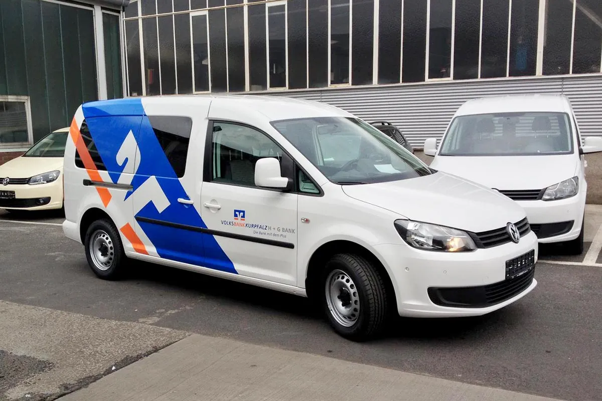 Fahrzeugbeschriftungen und Werbetechnik, Bild 2