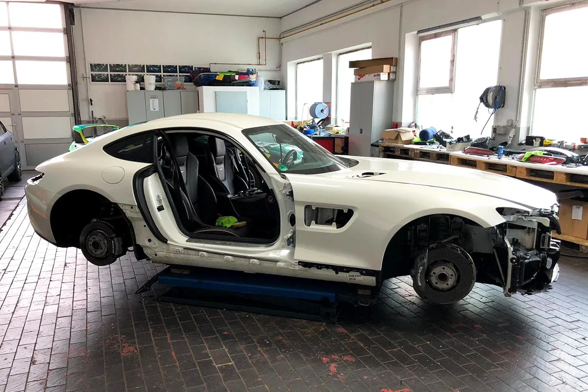 Komplettfolierung Mercedes AMG GT in Schwarz Matt, Bild 2